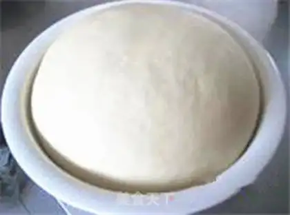 Make Christmas bean soy bread step 1