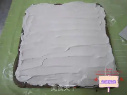 Make A giraffe cake roll step 13