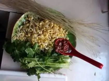 Make A soybean sprouts, a potato fan step 0