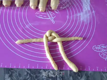 Make Pumpkin embroidery bag step 10
