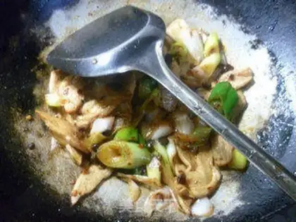 Make Onion fried soybeans step 11