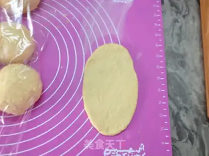 Make Pumpkin rolls step 5