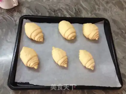 Make Pumpkin rolls step 10