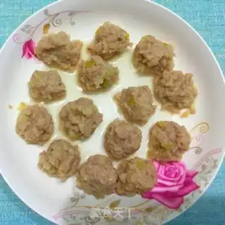 Make Steamed horseshoe meatballs step 3