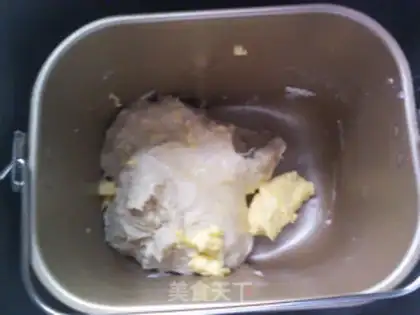 Make Christmas bread step 2