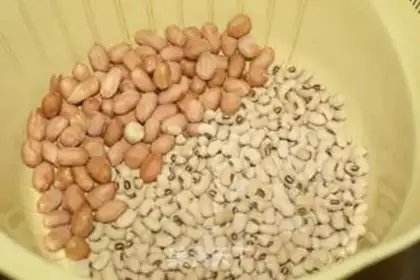 Make Sphinx-peas peanut chicken soup step 1