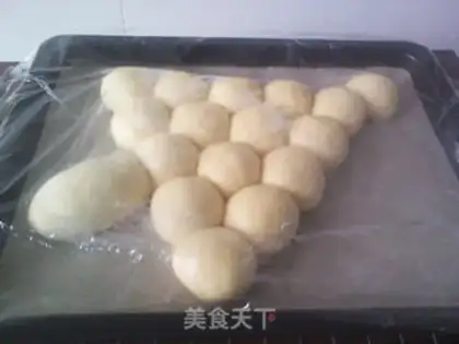 Make Christmas bread step 5