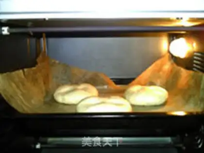 Make Christmas bread step 8