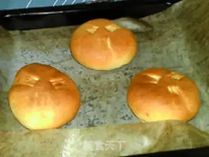 Make The purple melon bread step 13