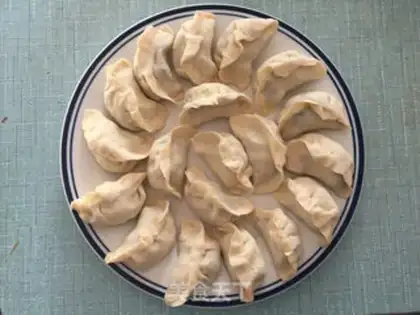 Make Pork dumplings step 3