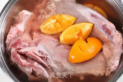Make Beef sauce (halogenated beef) step 0