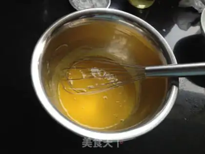 Make walnut chip rolls step 2