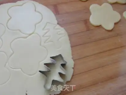 Make Flower cookies step 8