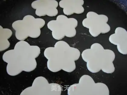 Make Flower cookies step 9
