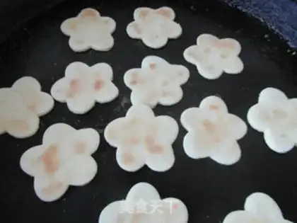 Make Flower cookies step 10