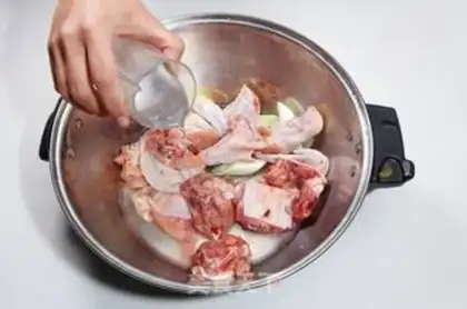 Make Old pickle chicken step 1