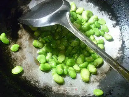 Make Snowflake mushrooms and beans step 3