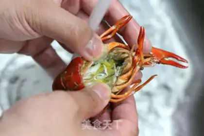 Make Spicy lobster step 0
