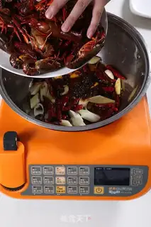 Make Spicy lobster step 3