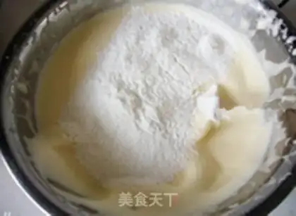Make French laffy sponge cake step 4