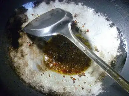 Make Onion fried soybeans step 3