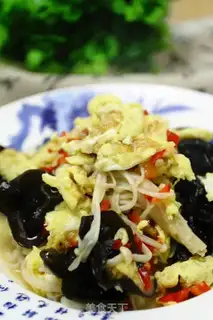 Make Golden fungus fried eggs step 5