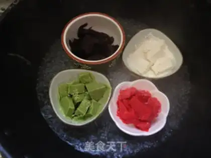 Make Chocolate penguin cake step 1