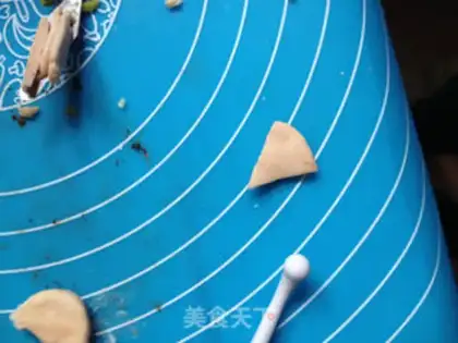 Make Chocolate penguin cake step 14