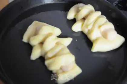 Make Christmas sausage bread step 12