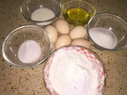 Make Strawberry cupcakes step 0