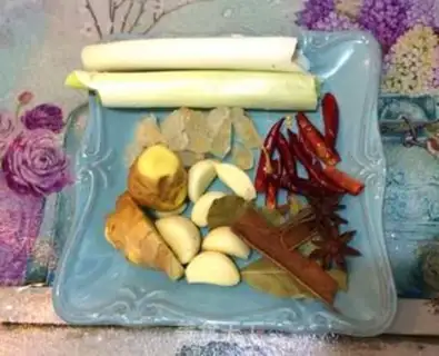 Make Red beef noodles step 1