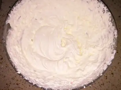 Make Strawberry cupcakes step 6