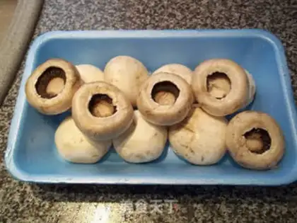Make White cheese mushrooms step 1