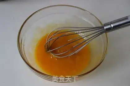 Make Lemon honey twirl cake step 1