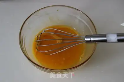 Make Lemon honey twirl cake step 2
