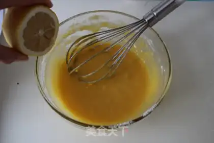 Make Lemon honey twirl cake step 3