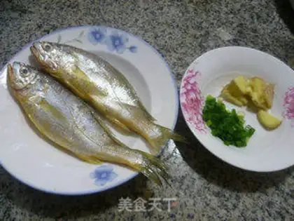 Make Fried yellowfish step 0