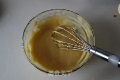 Make Lemon honey twirl cake step 6
