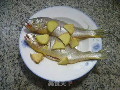 Make Fried yellowfish step 3