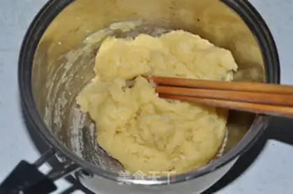 Make Strawberry puffs step 0