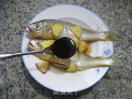 Make Fried yellowfish step 5