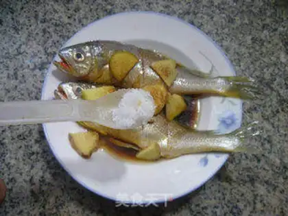 Make Fried yellowfish step 6