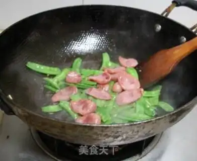 Make Sausage fried Dutch beans step 6