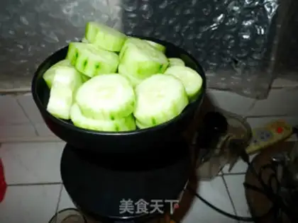 Make cucumber cherry juice step 2