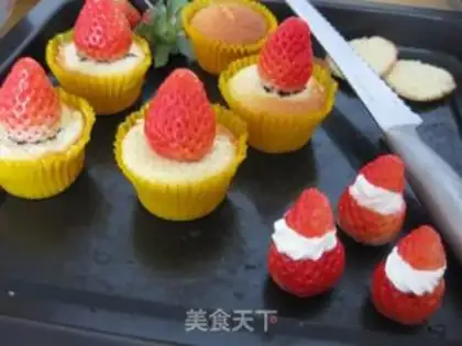 Make Christmas tree cake step 8