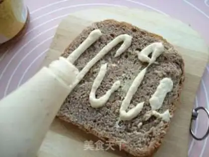 Make Tuna sandwich step 2