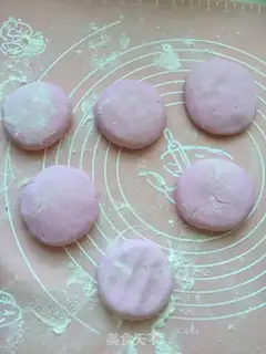 Make Flamingo-fruit pancakes step 9