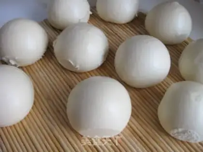 Make White buns step 18