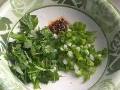 Make Green bean noodles soup step 7