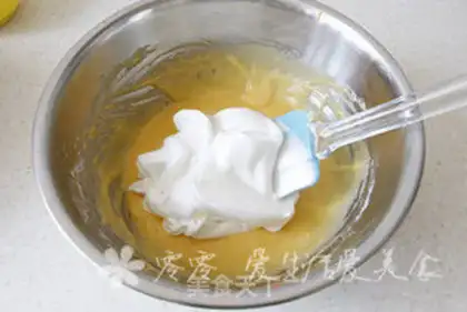 Make Rainbow cream birthday cake step 7